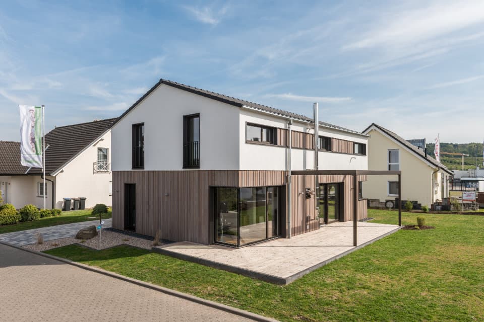 Musterhaus Frammelsberger Holzhaus Design 183 im Musterhauszentrum Mülheim-Kärlich